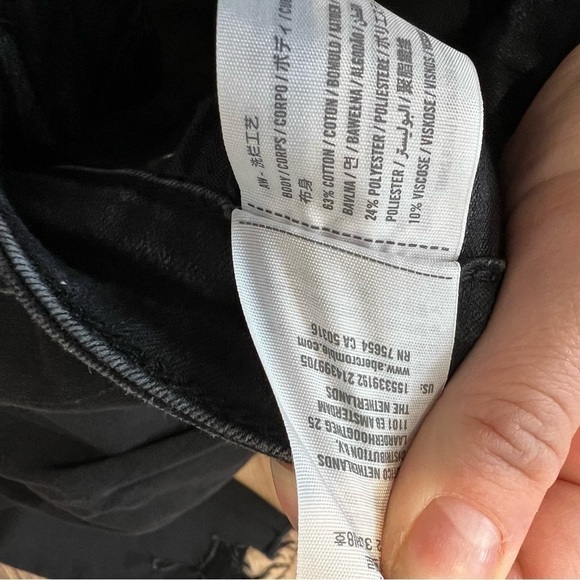 Abercrombie & Fitch High Rise Super Skinny Ankle Distressed Black Jeans - Picture 11 of 11